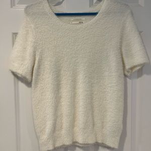 Anthropologie size M fuzzy sweater short sleeves